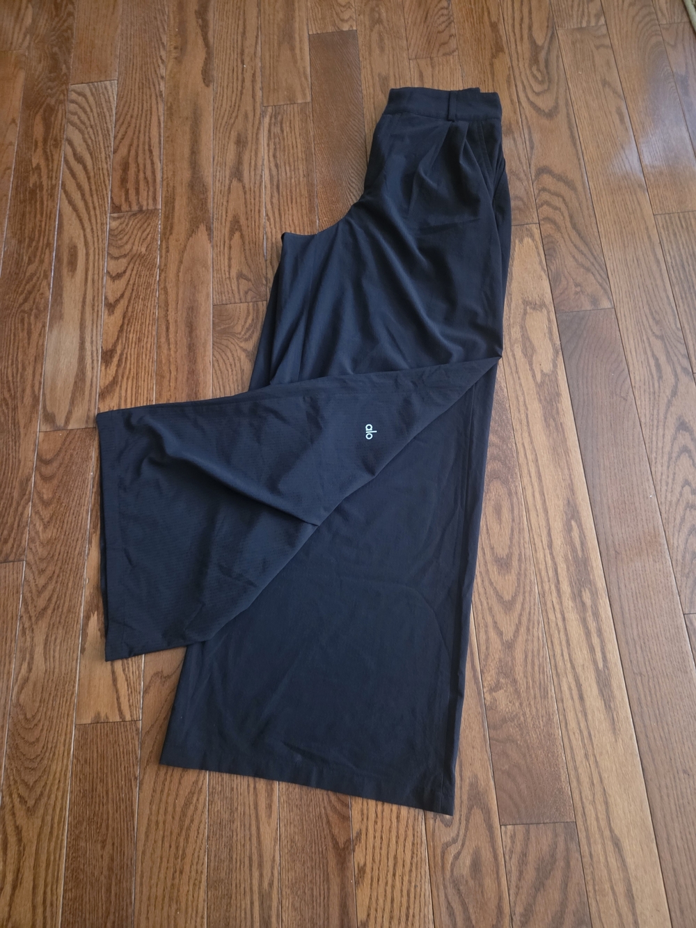 ALO Yoga Pursuit Dreamscape Black  Wide-Leg Regular Lenght Trousers